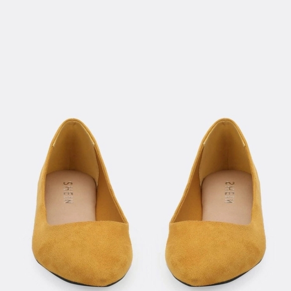 Pointed toe flats - Picture 2 of 4